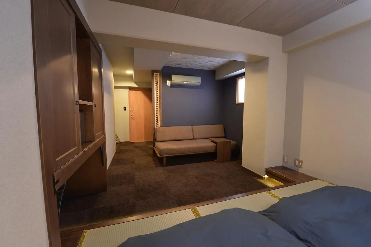 Kyoto Imperial Palace U.E.S Hotel